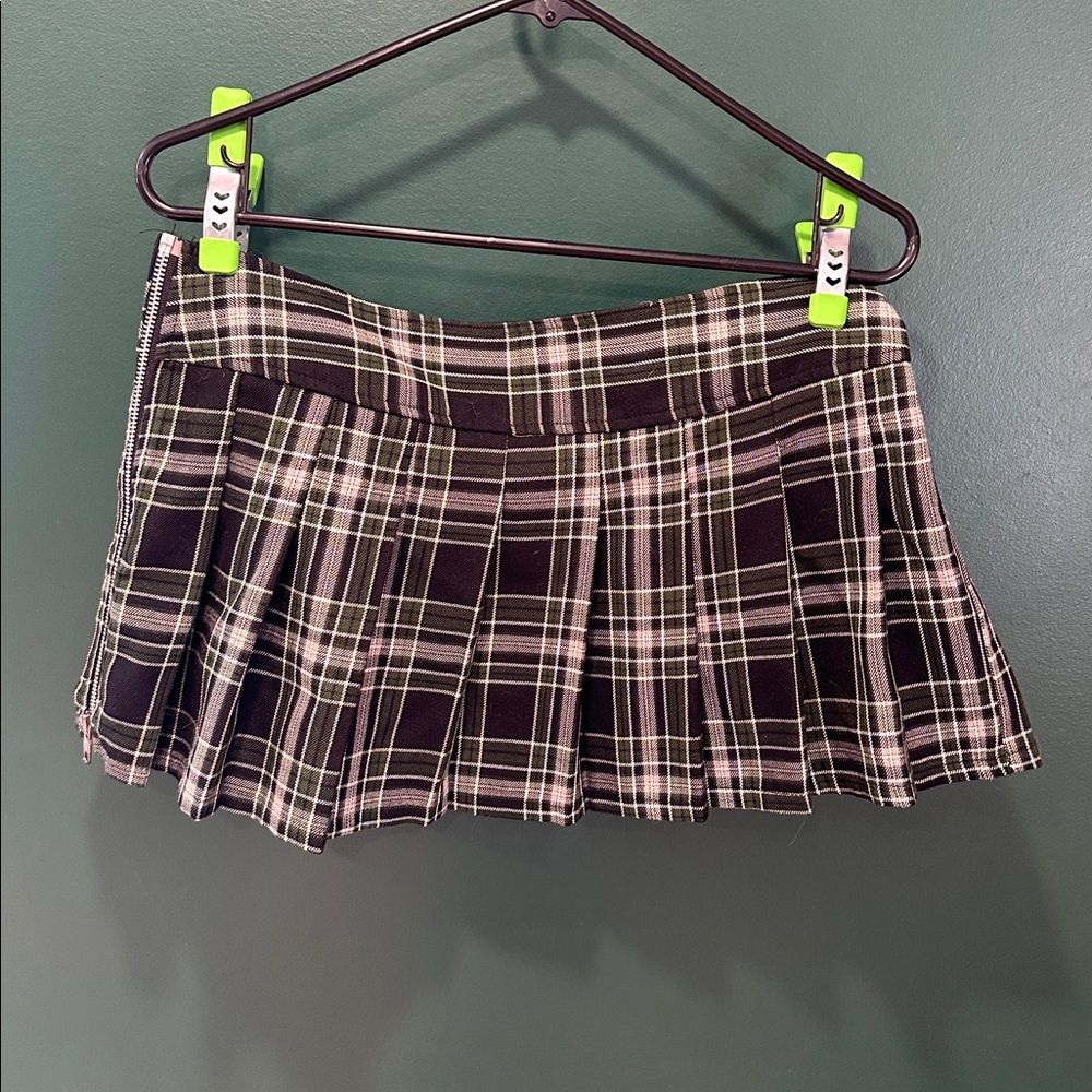 Lip Service Green & Black Plaid Pleated Mini Kilt - Picture 3 of 4